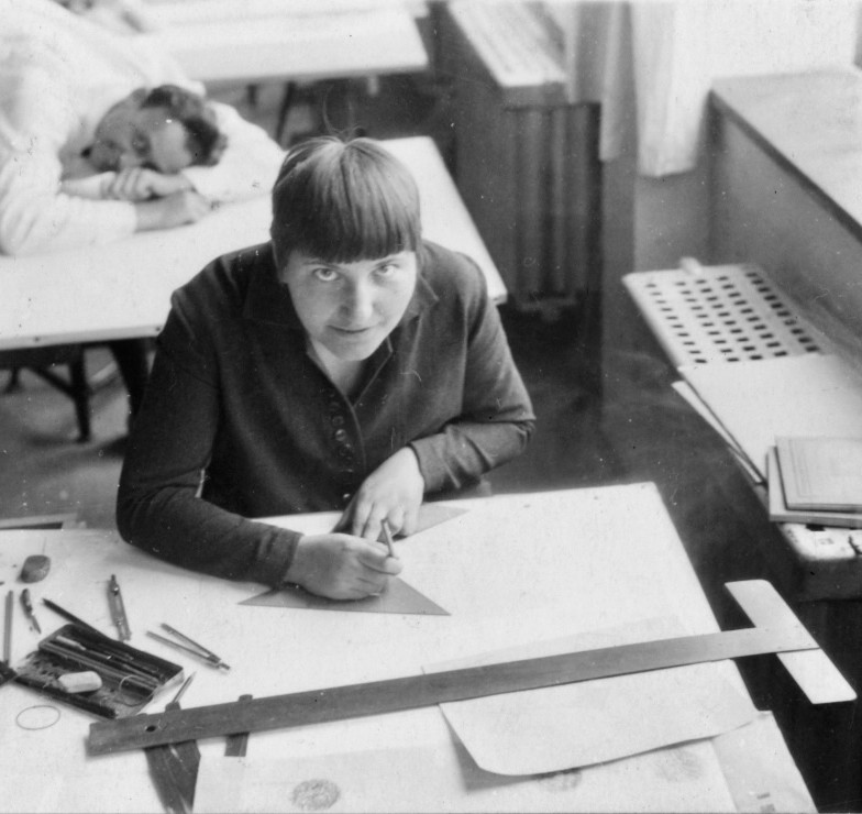 Lotte Stam-Beese nel 1928. Fonte: Wikimedia Commons